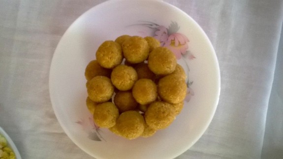 Narkel Naru or Nariyel ki Laddu