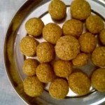 Til ki Laddu or Til er Naru