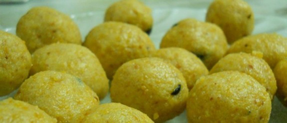 Moong Dal Ladoo