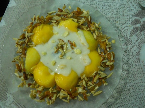 Mango Balls with Yogurt & Nutty Dry Fruits