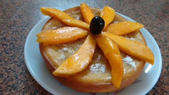 Eggless Mango Cake