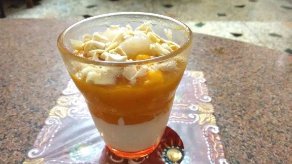 Mango with Yogurt Layer